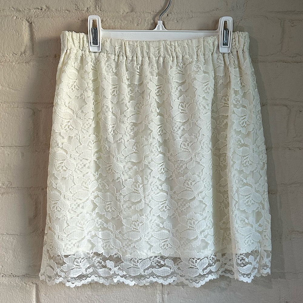 Xhilaration size medium white cream embroider lace fall basic casual skirt